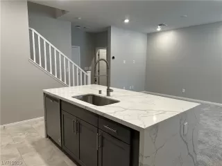 Photo #5: 2486495 Listing 