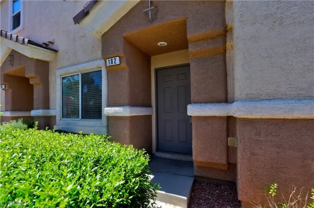 MLS: 2486497 Condo For Sale