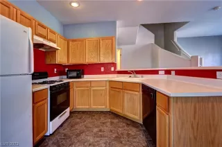 Photo #5: 2486497 Listing 