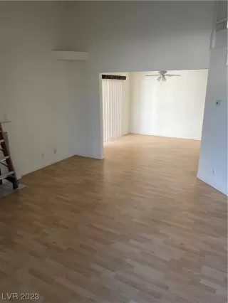 Photo #3: 2486509 Listing 