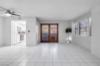 Photo #1: 2486512 Listing 