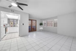 Photo #2: 2486512 Listing 