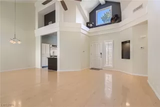 Photo #5: 2486537 Listing 