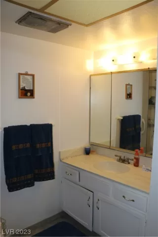 Photo #6: 2486539 Listing