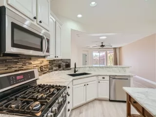 Photo #5: 2486564 Listing