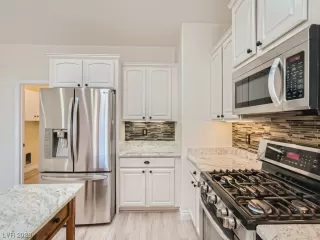 Photo #6: 2486564 Listing