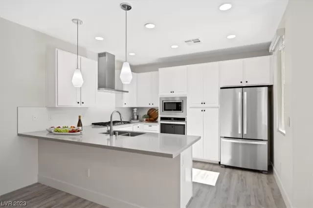 MLS: 2486574 Condo For Sale