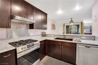 Photo #3: 2486603 Listing