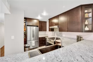 Photo #4: 2486603 Listing