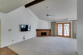 Photo #2: 2486617 Listing