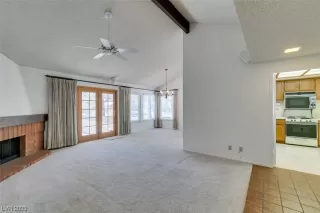 Photo #6: 2486617 Listing