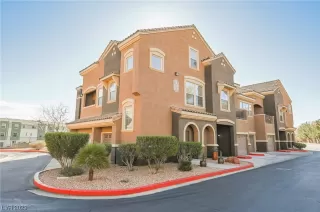 Photo #1: 2486631 Listing