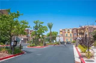 Photo #3: 2486631 Listing