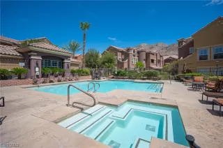 Photo #4: 2486631 Listing