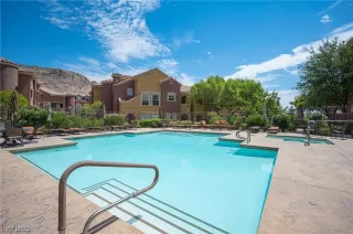 Photo #5: 2486631 Listing