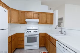 Photo #6: 2486637 Listing 