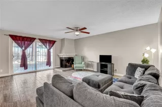 Photo #5: 2486659 Listing