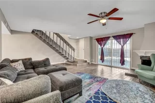 Photo #6: 2486659 Listing