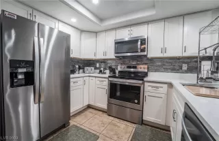 Photo #6: 2486671 Listing 