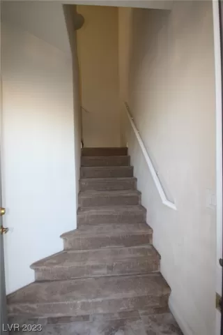 Photo #3: 2486688 Listing