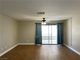 Photo #2: 2486696 Listing 