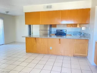 Photo #2: 2486706 Listing