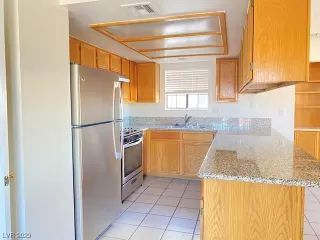 Photo #5: 2486706 Listing