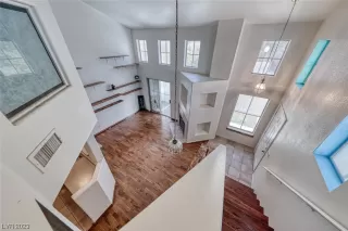 Photo #3: 2486723 Listing