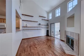 Photo #4: 2486723 Listing