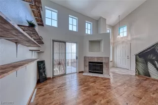 Photo #6: 2486723 Listing