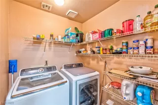 Photo #4: 2486724 Listing