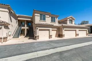 Photo #1: 2486759 Listing 