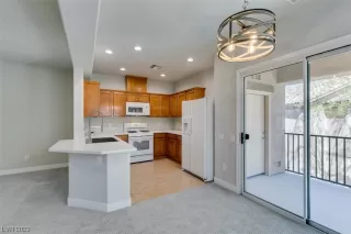 Photo #6: 2486759 Listing 