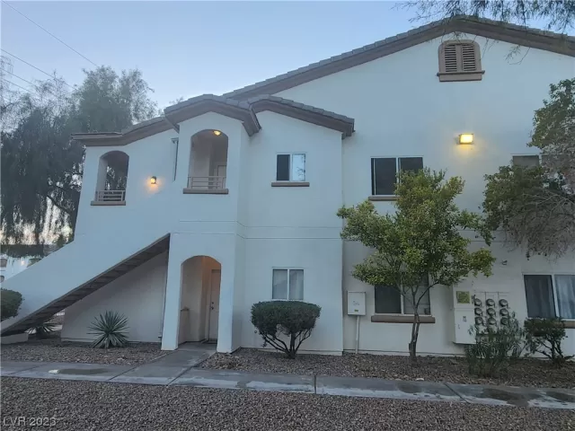 MLS: 2486764 Condo For Sale