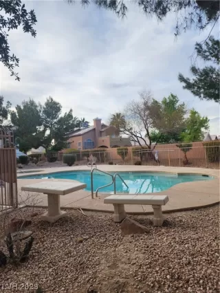 Photo #1: 2486764 Listing