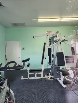 Photo #2: 2486764 Listing