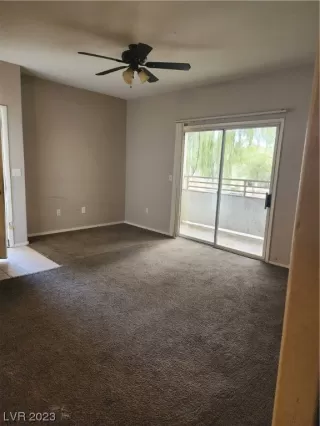 Photo #4: 2486764 Listing