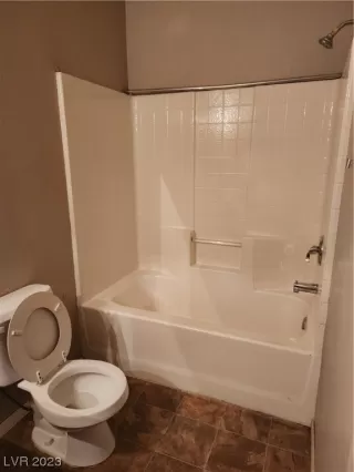 Photo #6: 2486764 Listing