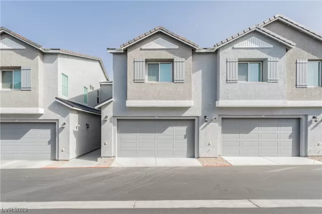 MLS: 2486766 Condo For Sale