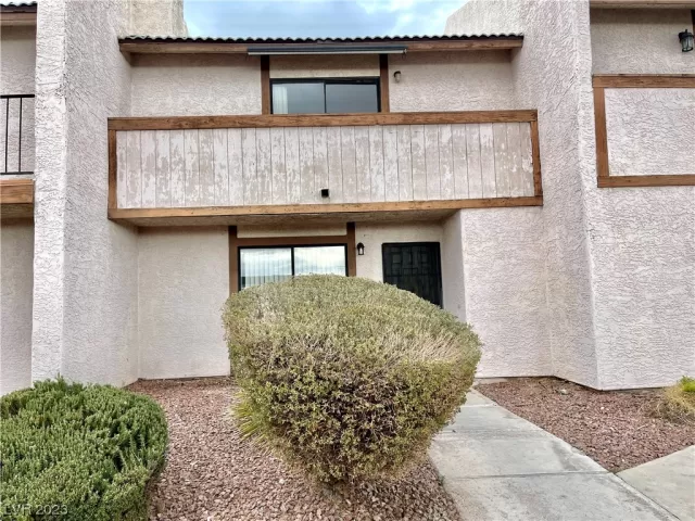 MLS: 2486785 Condo For Sale