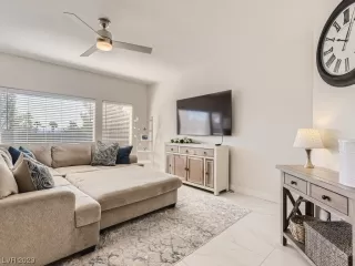 Photo #2: 2486797 Listing 