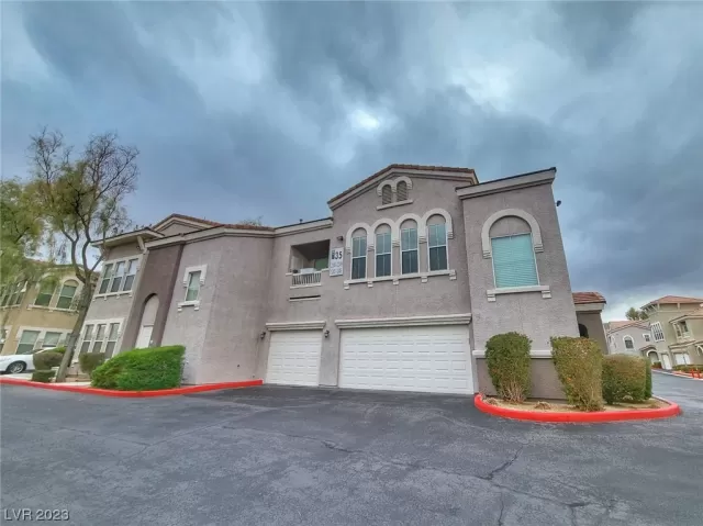 MLS: 2486812 Condo For Sale