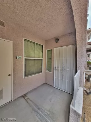 Photo #1: 2486812 Listing 