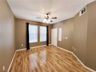 Photo #3: 2486812 Listing 