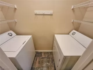 Photo #6: 2486812 Listing 