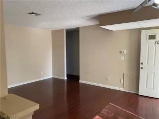 Photo #2: 2486816 Listing 