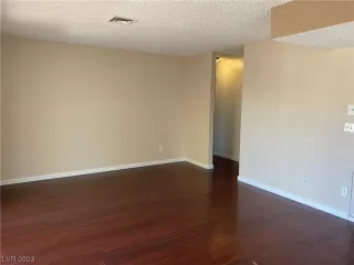 Photo #5: 2486816 Listing 