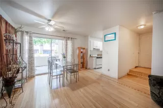 Photo #4: 2486839 Listing