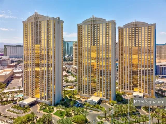 MLS: 2486842 Condo For Sale