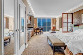 Photo #6: 2486842 Listing